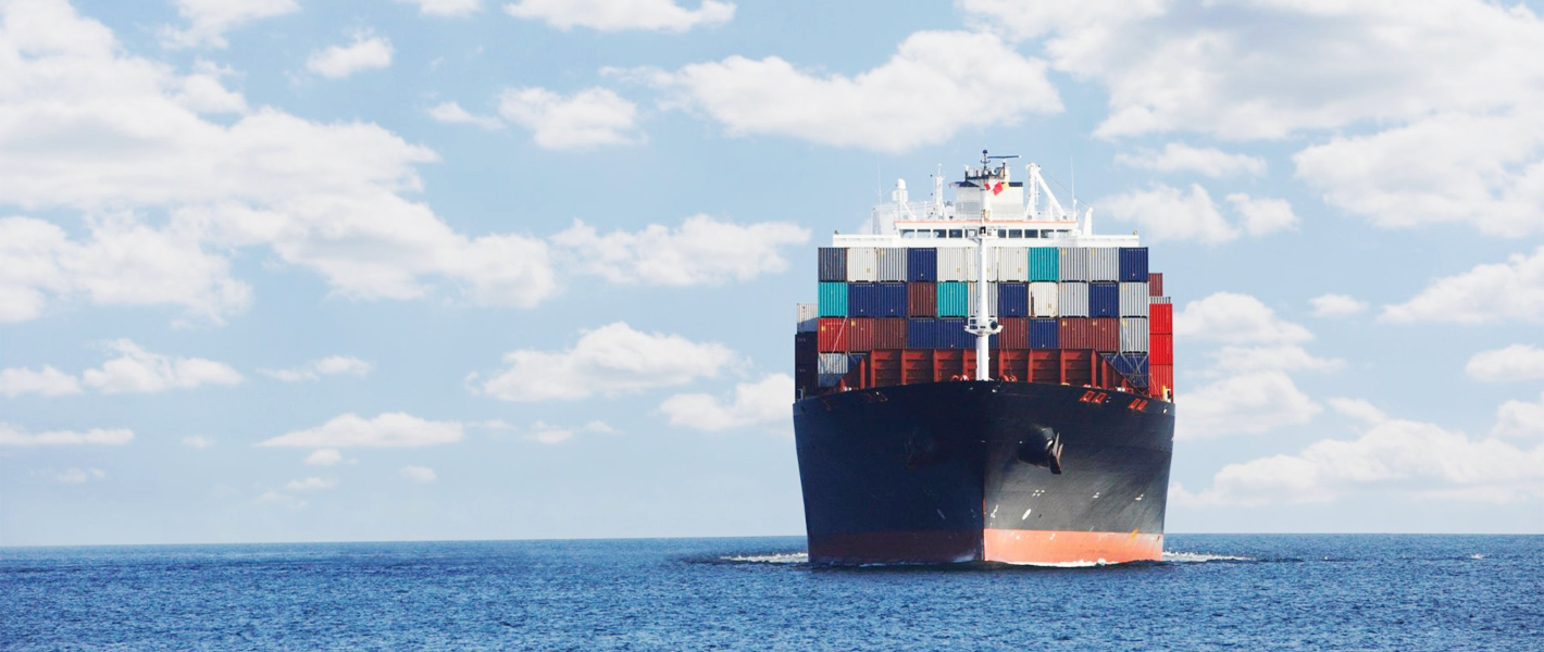 Porte-conteneurs de petite et moyenne taille.1