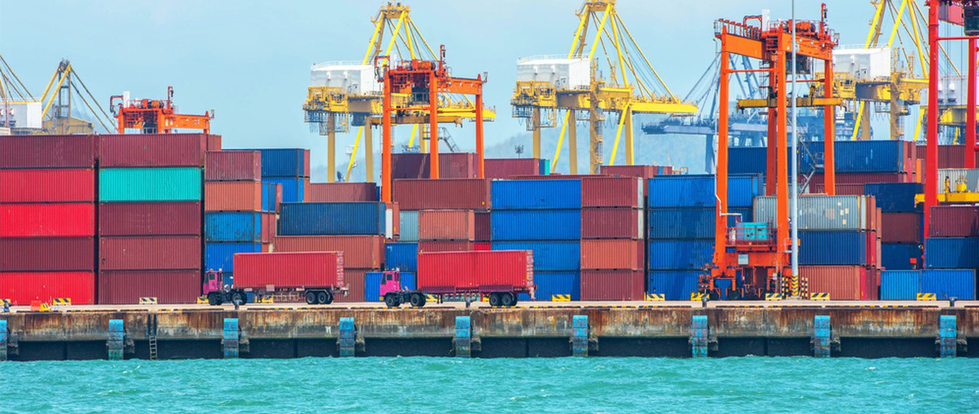 Ports de conteneurs remplis-1