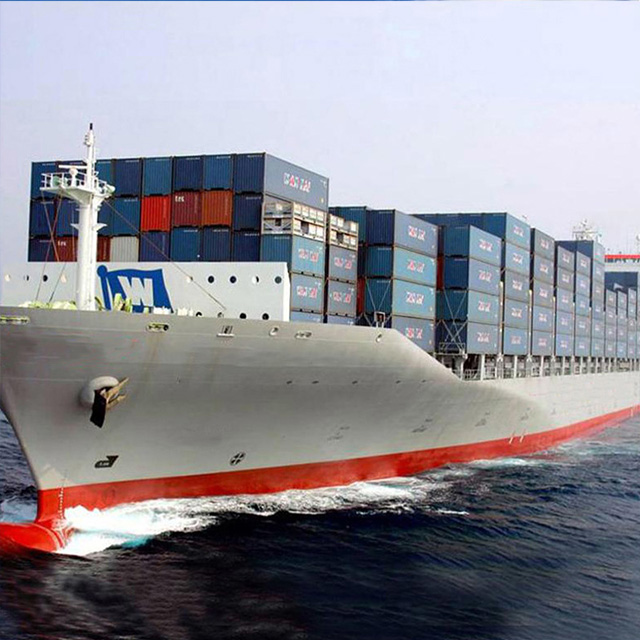 Navire porte-conteneurs polyvalent ultra grand pour le transport 