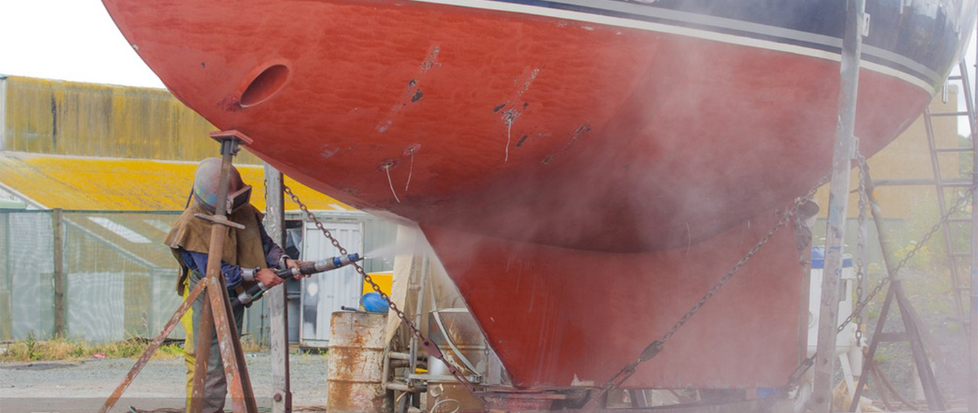 Entretien des fonds de navires