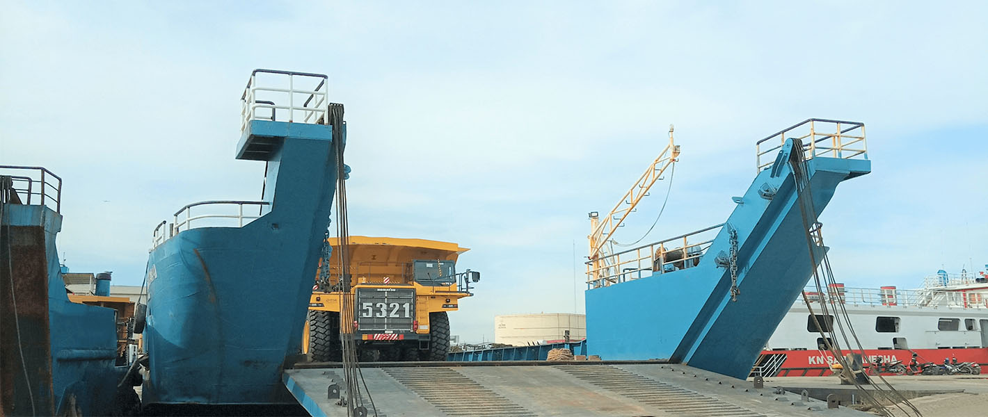 Manutention des barges LCT