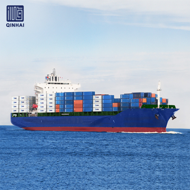 Navire porte-conteneurs de transport marin ultra grand